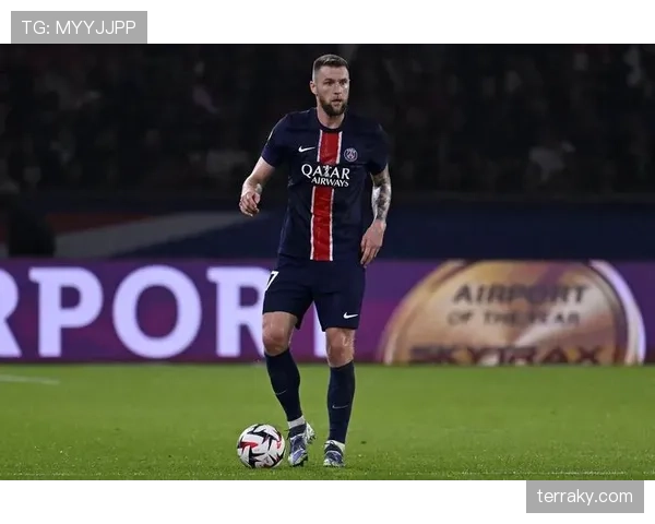 什克里尼亚尔的对抗优势如何支撑其稳健防守表现？